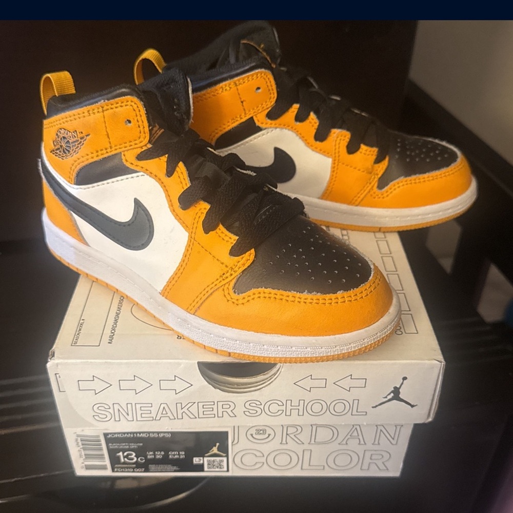 Jordan 1 mid size 13Y worn one time
